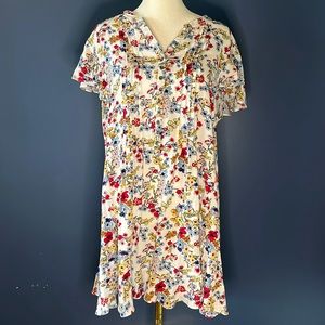 Intro. floral mini, dress, 100% rayon, machine wash happy, sz L, flutter sleeves